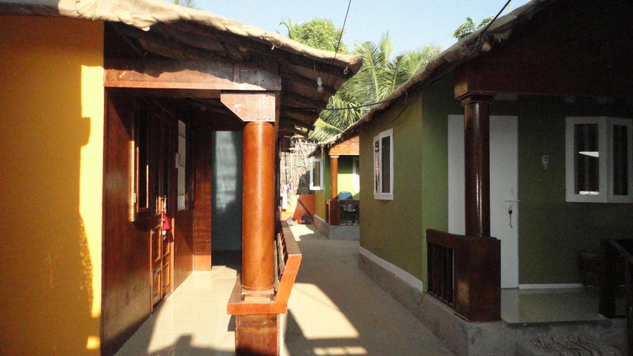 Casa Fiesta Sea Front Beach Huts Patnem Beach Buitenkant foto