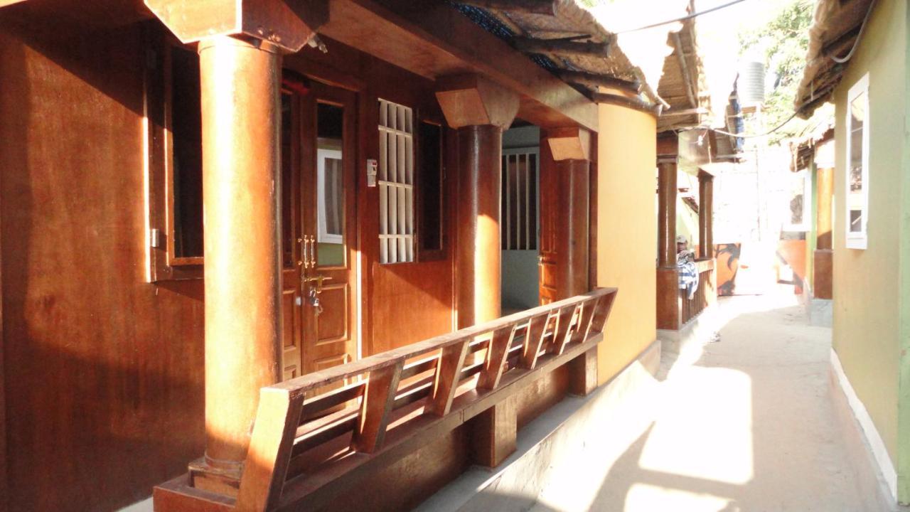Casa Fiesta Sea Front Beach Huts Patnem Beach Buitenkant foto