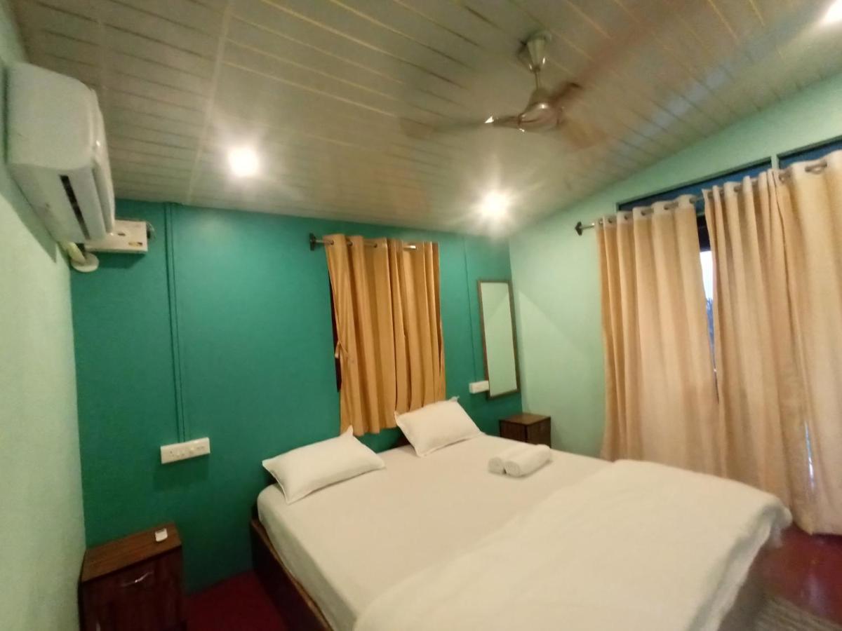 Casa Fiesta Sea Front Beach Huts Patnem Beach Buitenkant foto