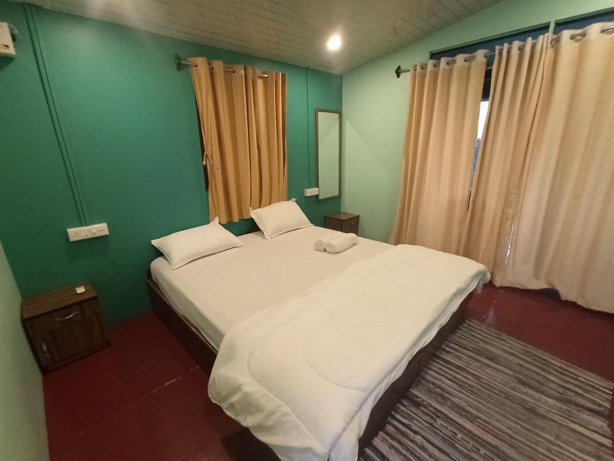 Casa Fiesta Sea Front Beach Huts Patnem Beach Buitenkant foto